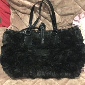 FLASH SALE Valentino Garavani Black Rose shoulder bag